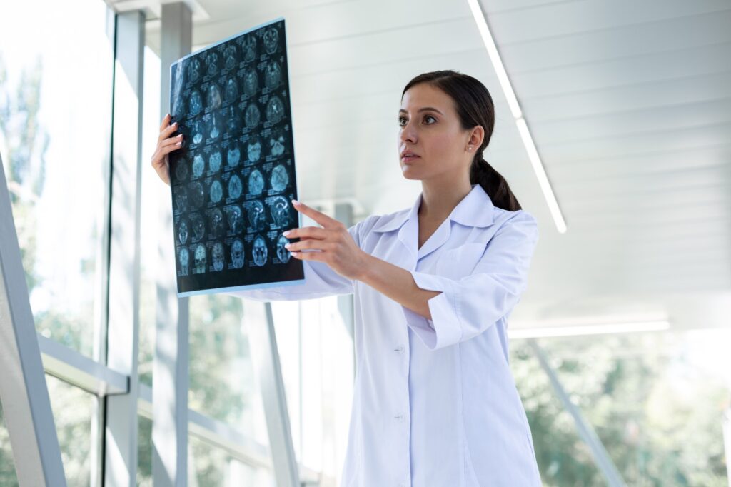 Best bone doctor near Sodepur